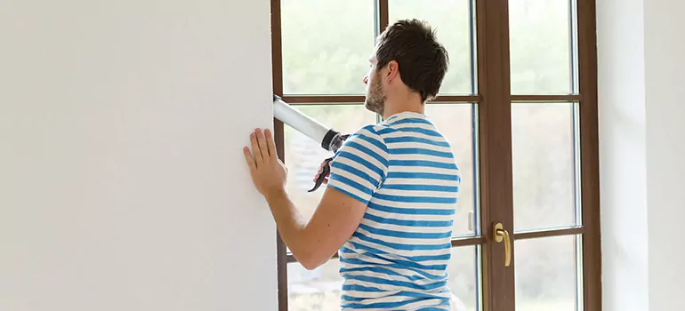 Outdoor Waterproof Caulk in Palm River-Clair Mel, FL